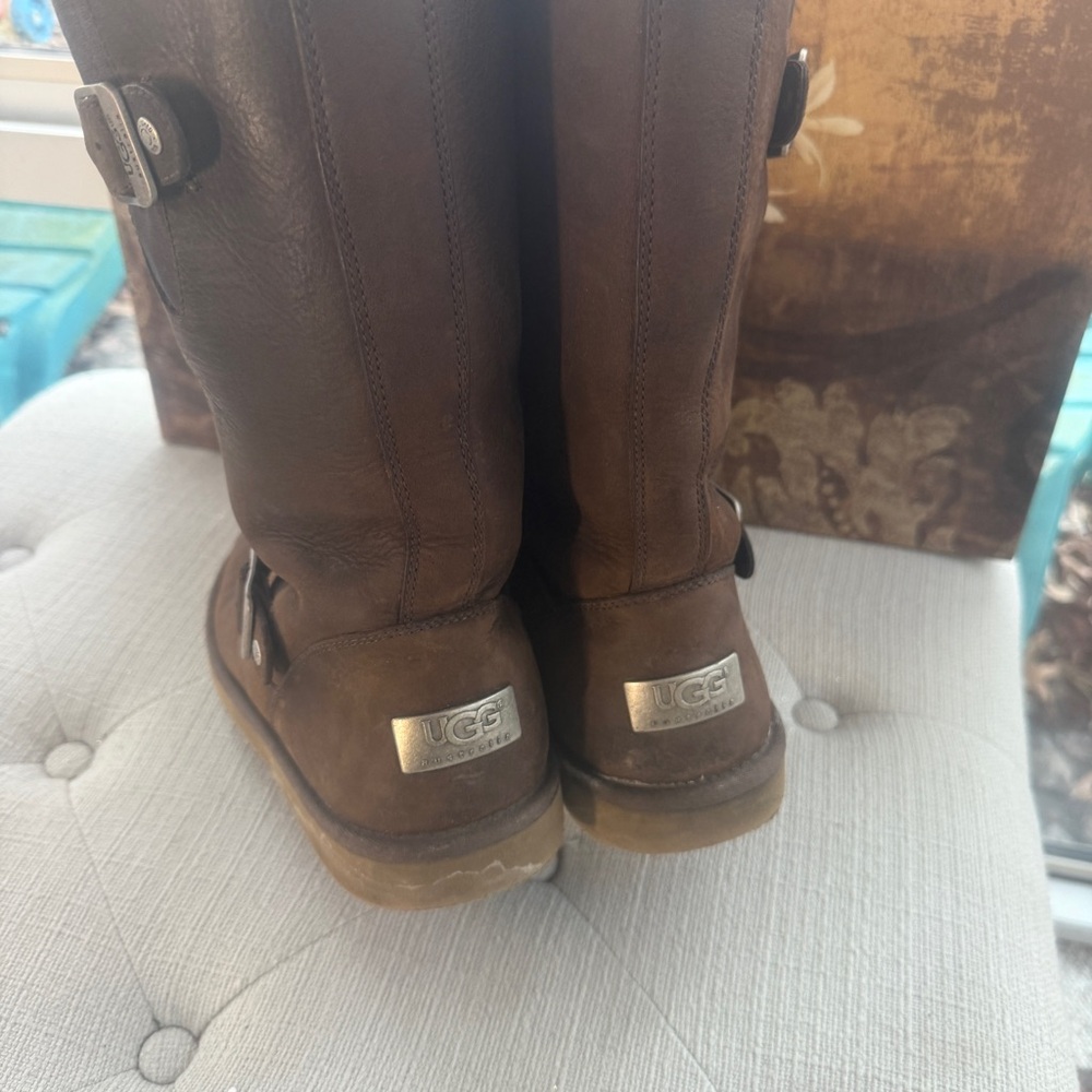 Ugg Australia Boots 5678 Brown Leather Womens Us Size 9 Shearling Lined Strapped - Picture 3 of 9